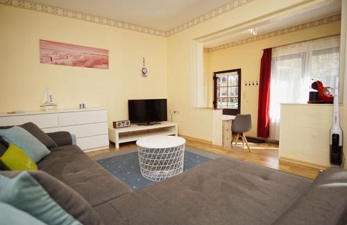 Ostseebad Baabe Apartment | Ferienhus Baabe FeWo 01 Terrasse, Sauna- und Schwimmbadnutzung im AHOI Sellin