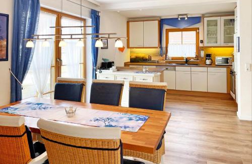 Zingst House | Ferienpark Freesenbruch Doppelhaushälfte 9a - Leuchtturm