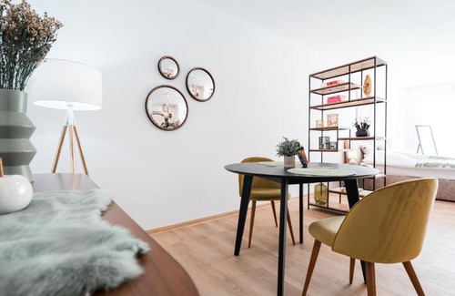 Ahrweiler Apartment | Ferienwohnung für 2 im Zentrum: Wifi Küche Parken