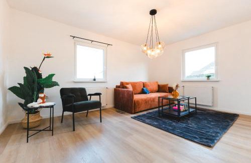 Ahrweiler Apartment | Ferienwohnung für 4: WiFi, Küche, Netflix, Zentral