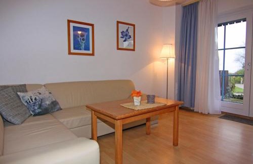 Lemkenhafen Apartment | Ferienwohnung in Lemkenhafen for 2 Personen