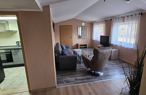 Bad Klosterlausnitz Apartment | Ferienwohnung Schwanenteich