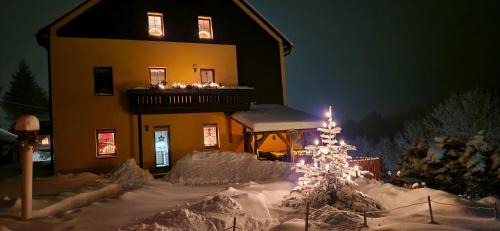 Oberwiesenthal Apartment | Ferienwohnungen "Am Schlössel"