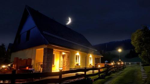 Oberwiesenthal Apartment | Ferienwohnung-direkt-am-Skihang mit Sauna