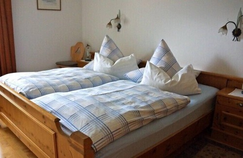 Sankt Valentin Apartment | Ferienwohnung -1- , Terr., Küche, 1 Schlafzimmer, 1 Wohnzimmer, max 2 Pers