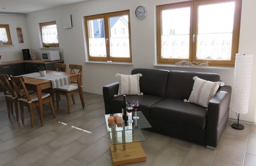 Weilheim Apartment | Ferienwohnung, 60qm, Terrasse, 1 Schlafzimmer, max. 4 Personen
