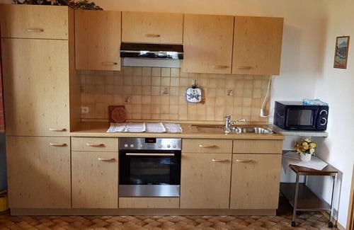 Anger Apartment | Ferienwohnung 65 qm, 2 Schlafräume, große Wohnküche, Dusche/WC, Terrasse, Sat-TV, 3 Sterne, max 5 Personen