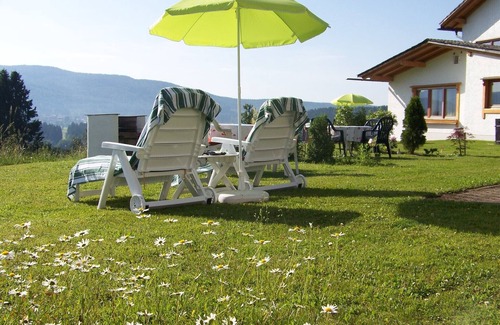 Flanitz Apartment | Ferienwohnung 77 qm neu Renoviert