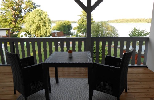 Krakow am See Apartment | Ferienwohnung 8 Seeblick/Balkon - NEU Ferienpark Blechernkrug
