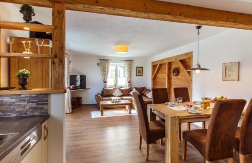 Ruhpolding Apartment | Ferienwohnung Adlerhügel inkl. Chiemgaukarte