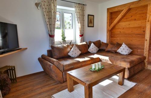 Ruhpolding Apartment | Ferienwohnung Adlerhügel inkl. Chiemgaukarte