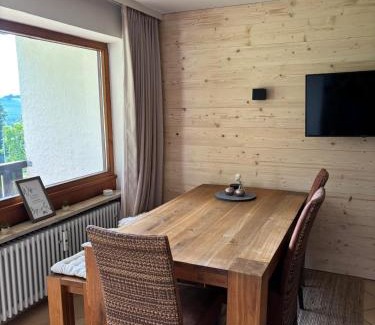 Missen-Wilhams Apartment | Ferienwohnung Aigisblick mit Pool und Sauna, direkt am Skihang
