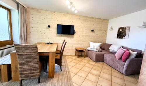 Missen-Wilhams Apartment | Ferienwohnung Aigisblick mit Pool und Sauna, direkt am Skihang