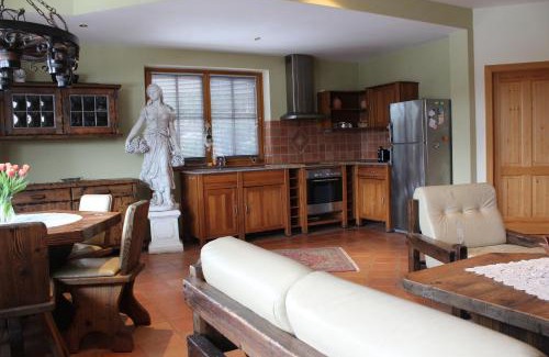 Goldegg Apartment | Ferienwohnung Alpenrose
