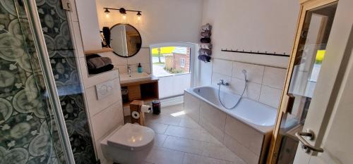 Hasselberg Apartment | Ferienwohnung „Appelboom“ - Hof Mühlenkoppel