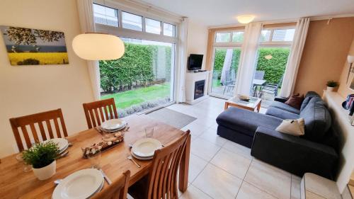 Kalifornien Apartment | Ferienwohnung "Baltic Sunrise" mit Garten an der Ostseeküste