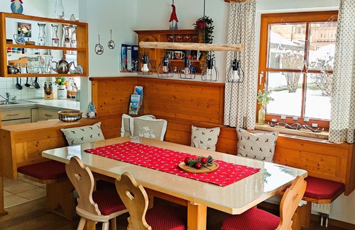 Groissenbach Apartment | Ferienwohnung "Bettina" am Loferpark