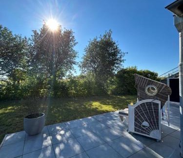 Hohen Wieschendorf Apartment | Ferienwohnung - "Am Weinstock No 13 - Aurora Vista"