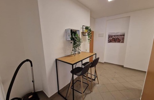 Liesing Apartment | Ferienwohnung direkt an der U6