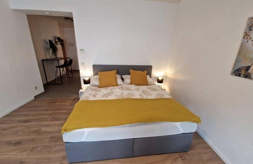 Liesing Apartment | Ferienwohnung direkt an der U6