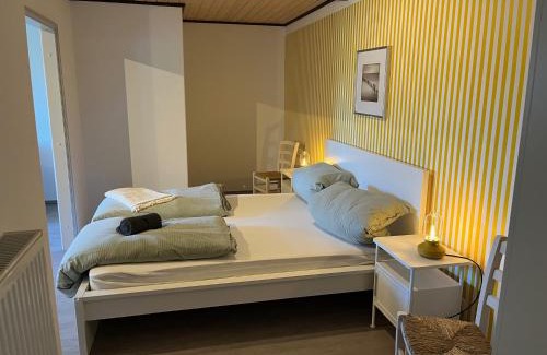Ringsberg Apartment | Ferienwohnung Ella - Reet und Erholung - Ringsberg bei Glücksburg