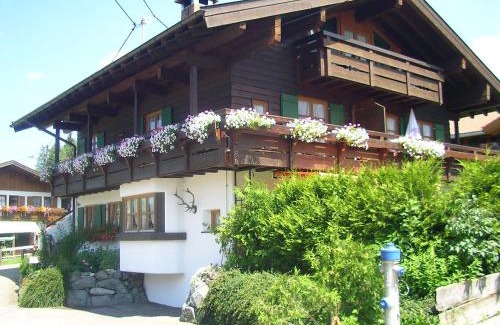 Schollang Apartment | "Ferienwohnung Ess" - Annehmlichkeiten von 4-Sterne Familien-und Wellnesshotel Viktoria können mitbenutzt werden