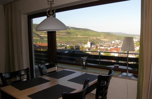 Mainz-Bingen Apartment | Ferienwohnung Germaniablick