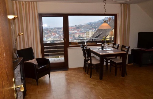 Mainz-Bingen Apartment | Ferienwohnung Germaniablick