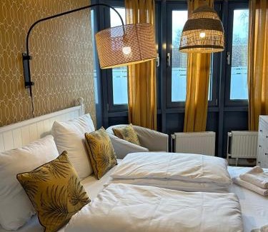 Hamburg-Barmbek Apartment | Ferienwohnung Gipfelstube 50 a mit Balkon, gute Verkehrsanbindung