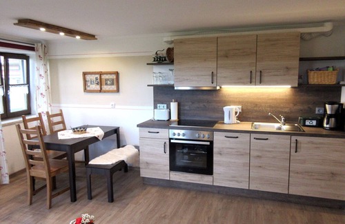 Wonneberg Apartment | Ferienwohnung Gustl bis 3 Personen, Balkon, 47 qm