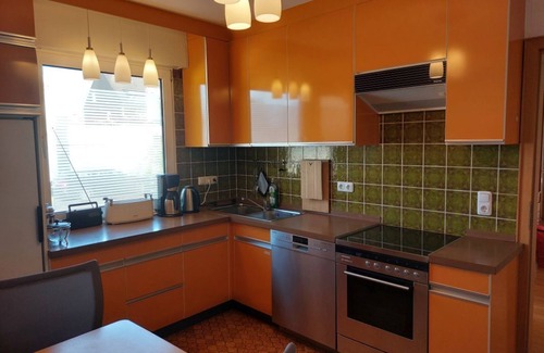 Haus Weitmar Apartment | Ferienwohnung Haus-elsa-bochum, 2-4 Pers +5.pers im EZ , gr. Terrasse