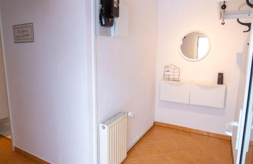 Kroeslin Apartment | Ferienwohnung Heinrich