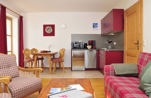 Bad Feilnbach Apartment | Ferienwohnung Heuberg, bis 4 Personen, 1 seperates Schlafzimmer, 1. OG, Südbalkon