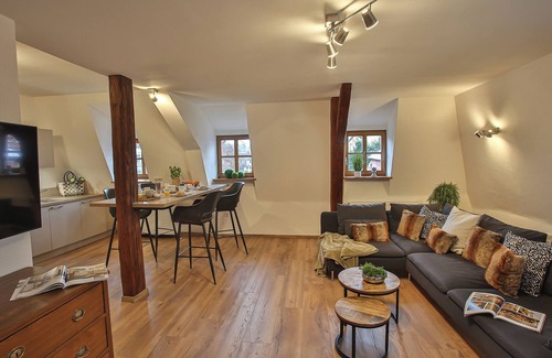 Klosterlangheim Apartment | Ferienwohnung Heuboden mit Zwei Schlafzimmer