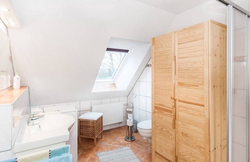Stadland Apartment | Ferienwohnung 'Heuboden' an der Nordsee, Katzensprung zum Meer