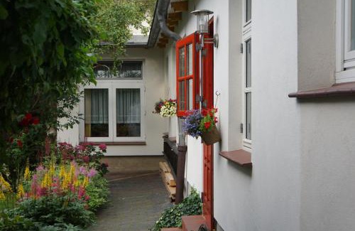Warnemuende Apartment | Ferienwohnung Hofidyll - Warnemünde