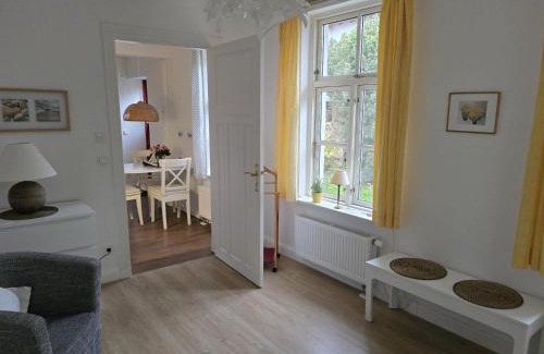 Warnemuende Apartment | Ferienwohnung Hofidyll - Warnemünde