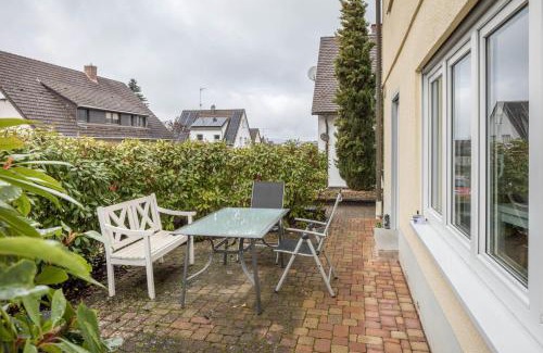 Ebringen Apartment | Ferienwohnung Holly