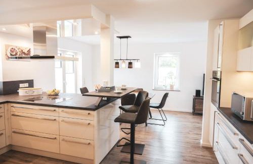 Burbach Apartment | Ferienwohnung "iewer der Schaff" - KEINE Monteurzimmer