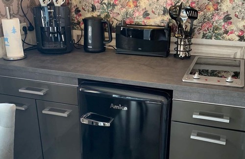 Dorrenbach Apartment | Ferienwohnung im Dornröschenstil - Appartement/fewo, Dusche, WC, Nichtraucher