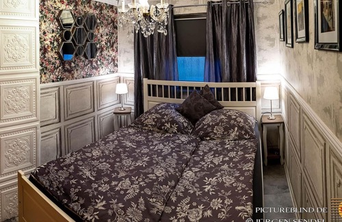 Dorrenbach Apartment | Ferienwohnung im Dornröschenstil - Appartement/fewo, Dusche, WC, Nichtraucher