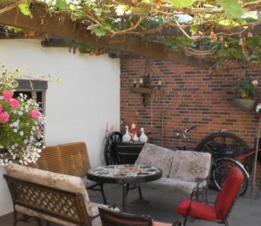 Goosefeld Apartment | Ferienwohnung In Gästehaus Mit Fahrradverleih