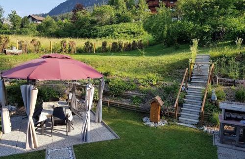 Hermagor-Pressegger See Apartment | Ferienwohnung in Hermagor Pressegger See mit eigenem Garten und Carport