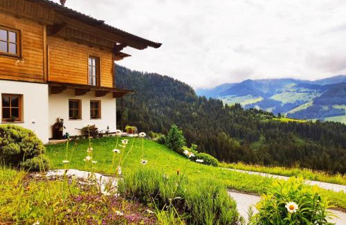 Wildschoenau Apartment | Ferienwohnung in Panorama Alleinlage Kitzbüheler AlpenWILD63 by FeWo-Plan