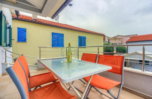 Pirovac Apartment | Ferienwohnung in Pirovac mit Terrasse, Klimaanlage, W-LAN (4925-4)