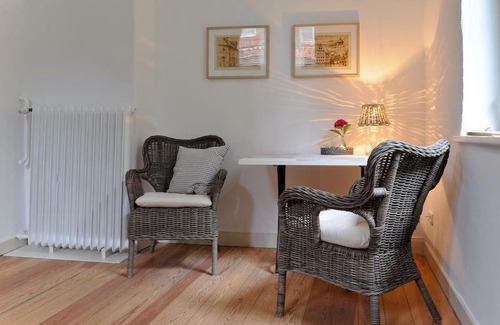 Lueneburg Apartment | Ferienwohnung Künstlerhaus Am Kurpark