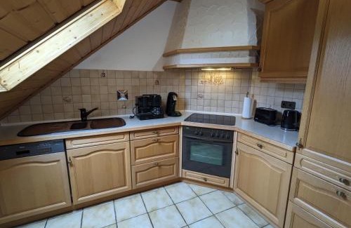 Eschbach Apartment | Ferienwohnung Madenburgblick
