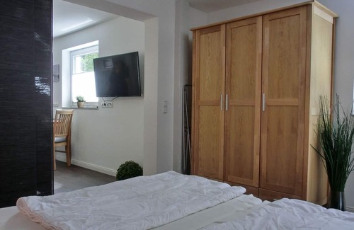 Markgrafenheide Apartment | Ferienwohnung MH1 "blue Ocean" - 1-zi-wohnung im Souterrain für 2 Personen, Inklusive Bettwäsche
