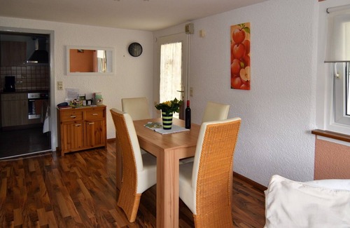 Muellheim Apartment | Ferienwohnung mit 50qm, 1 Schlafzimmer für Max. 4 Personen