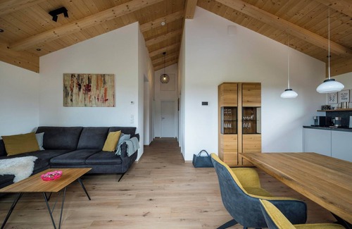 Grainbach House | Ferienwohnung mit Bergblick und 2 Separaten Schlafzimmern